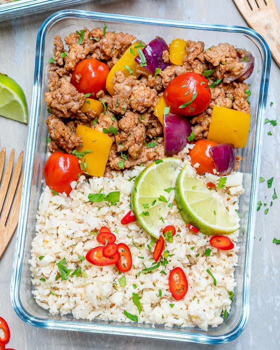 meal prep dish with ground turkey with peppers and cauliflower rice